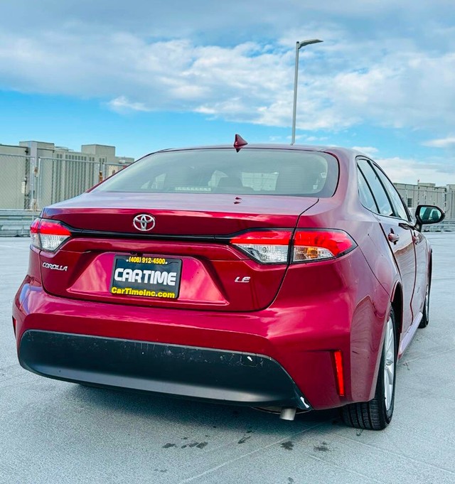 Toyota Corolla Vehicle Full-screen Gallery Image 07