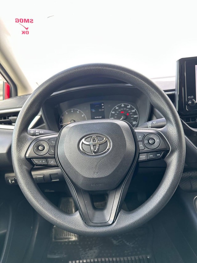 Toyota Corolla Vehicle Full-screen Gallery Image 18