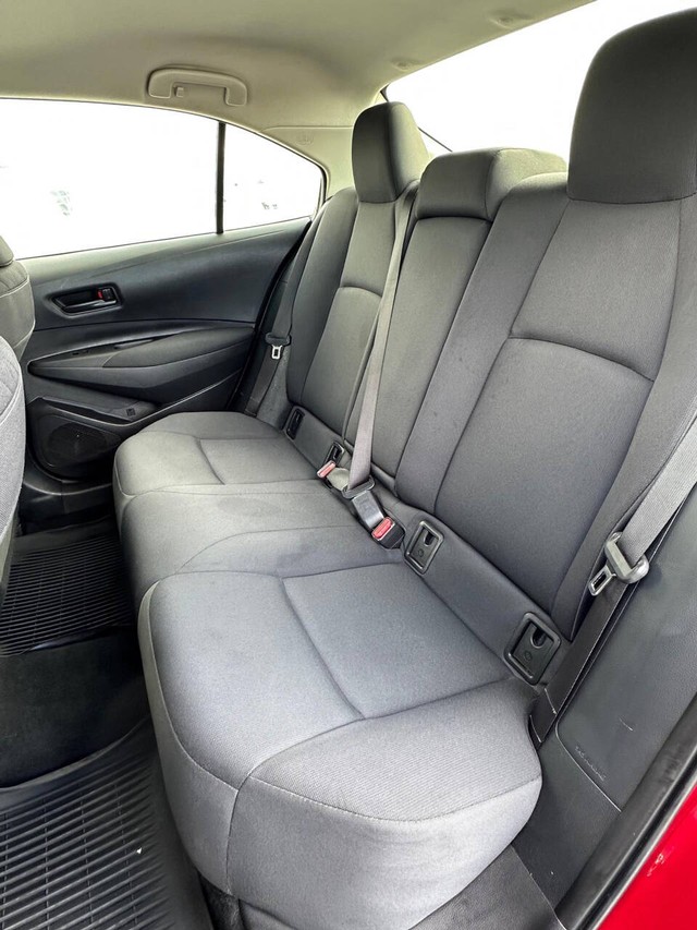 Toyota Corolla Vehicle Full-screen Gallery Image 20