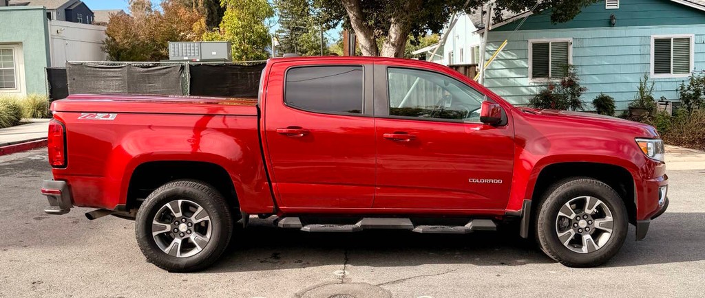 Chevrolet Colorado Vehicle Full-screen Gallery Image 05