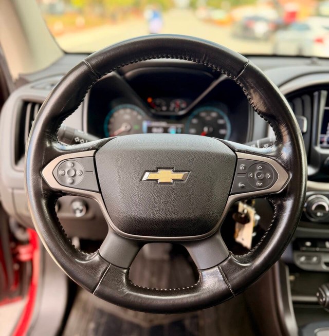 Chevrolet Colorado Vehicle Full-screen Gallery Image 09