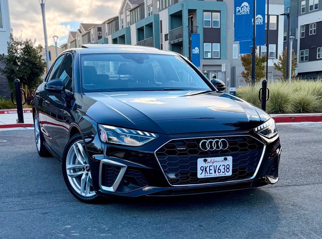 Audi A4 Sedan Vehicle Full-screen Gallery Image 02