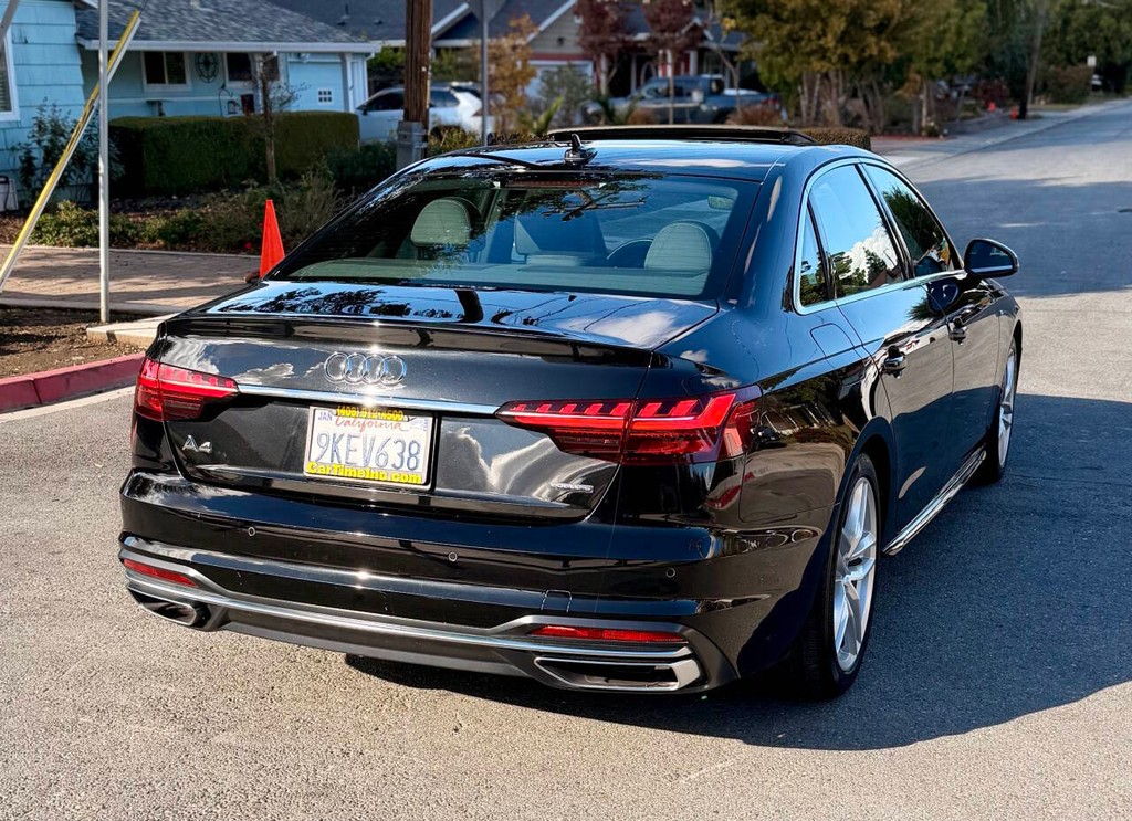 Audi A4 Sedan Vehicle Full-screen Gallery Image 07