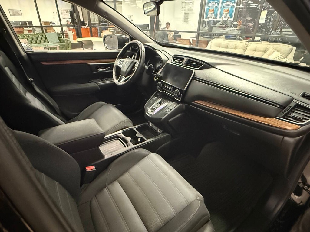 Honda CR-V Hybrid Vehicle Full-screen Gallery Image 11