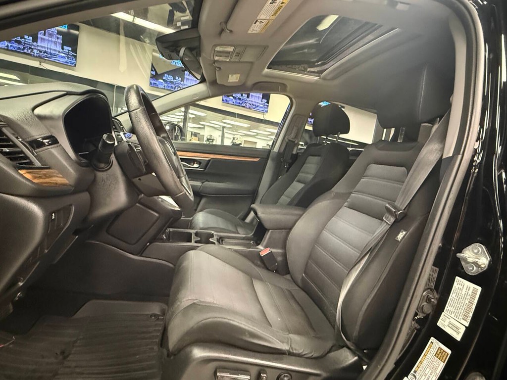 Honda CR-V Hybrid Vehicle Full-screen Gallery Image 13