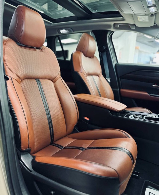 Mazda CX-50 Vehicle Full-screen Gallery Image 17