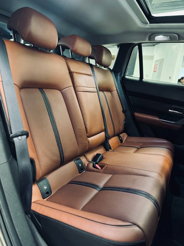 Mazda CX-50 Vehicle Full-screen Gallery Image 22