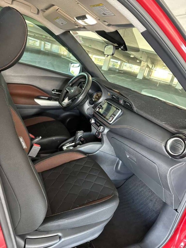 Nissan Kicks Vehicle Full-screen Gallery Image 15