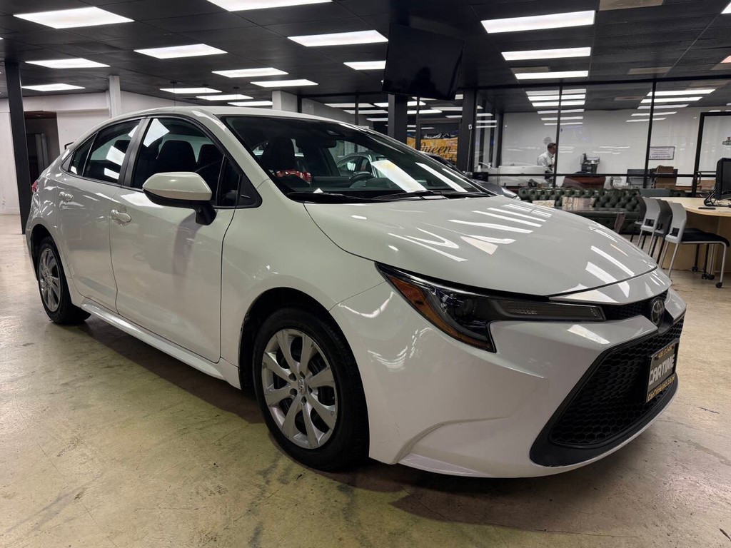 Toyota Corolla Vehicle Full-screen Gallery Image 06