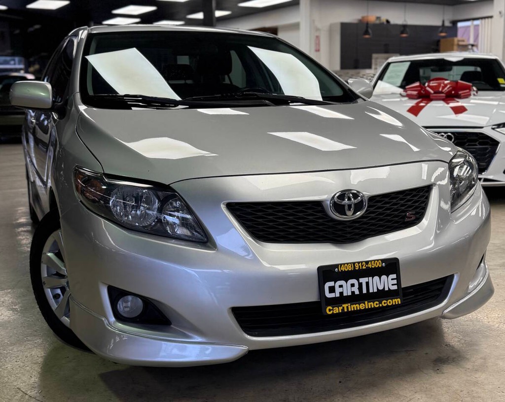 Toyota Corolla Vehicle Full-screen Gallery Image 04