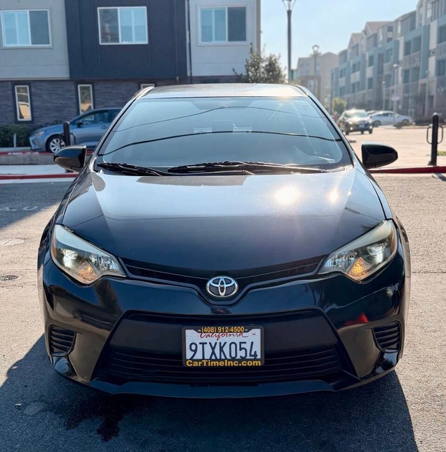 Toyota Corolla Vehicle Full-screen Gallery Image 03