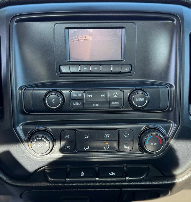 Chevrolet Silverado 1500 Vehicle Full-screen Gallery Image 12