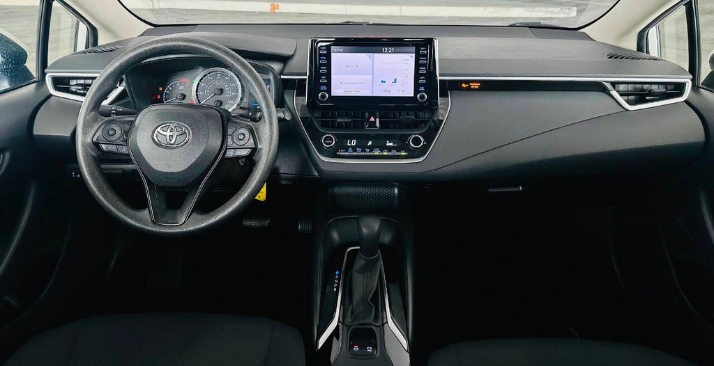 Toyota Corolla Vehicle Full-screen Gallery Image 09