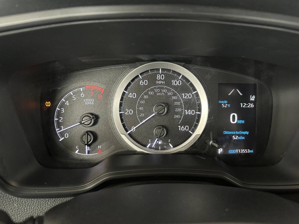 Toyota Corolla Vehicle Full-screen Gallery Image 11