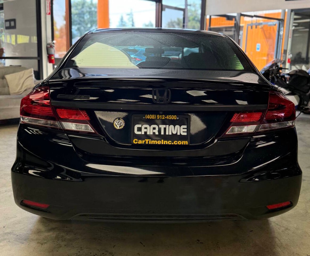 Honda Civic Vehicle Full-screen Gallery Image 06