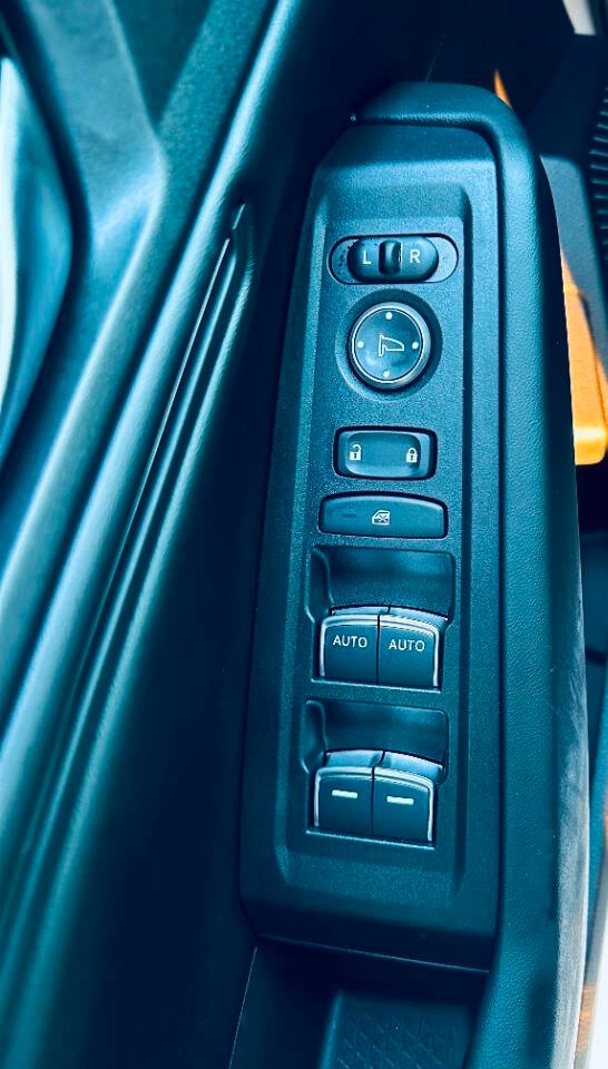 Honda Accord Sedan Vehicle Full-screen Gallery Image 18