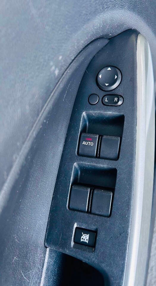 Mazda Mazda2 Vehicle Full-screen Gallery Image 20