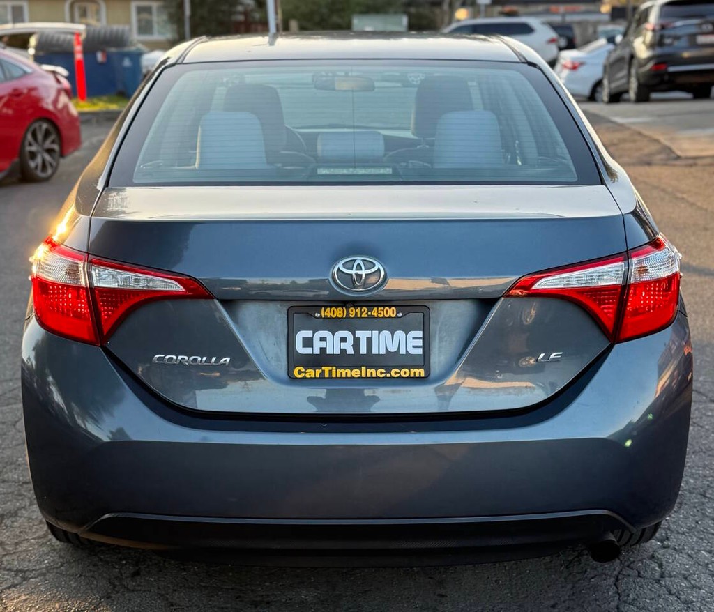 Toyota Corolla Vehicle Full-screen Gallery Image 07