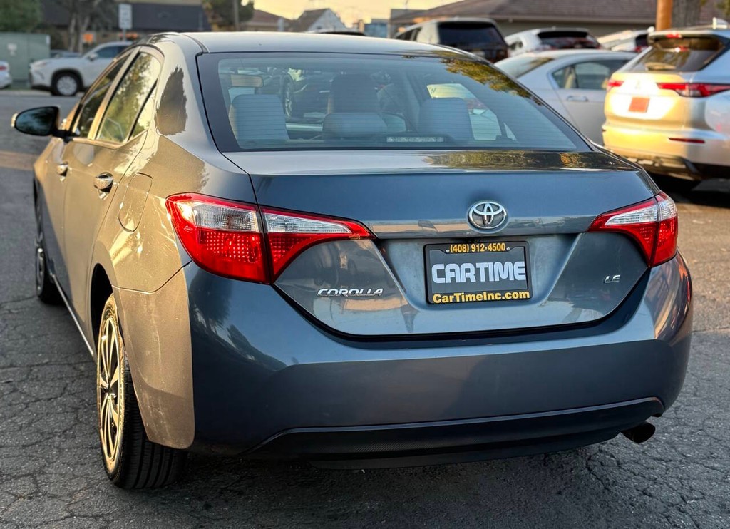 Toyota Corolla Vehicle Full-screen Gallery Image 08