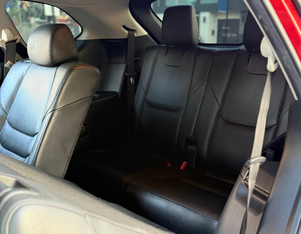 Mazda CX-9 Vehicle Full-screen Gallery Image 16