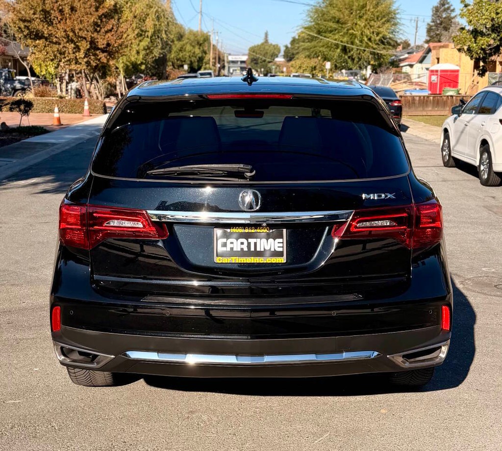 Acura MDX Vehicle Full-screen Gallery Image 06