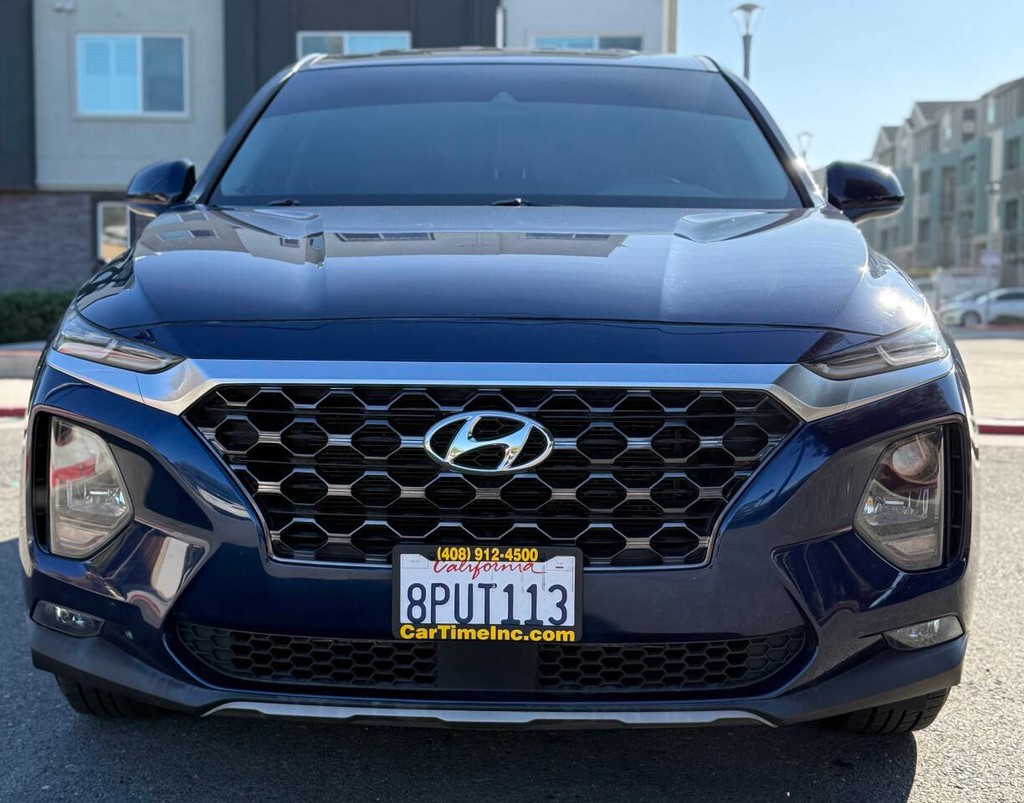 Hyundai Santa Fe Vehicle Full-screen Gallery Image 05