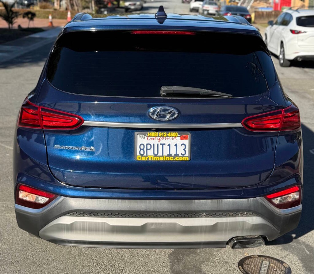 Hyundai Santa Fe Vehicle Full-screen Gallery Image 08