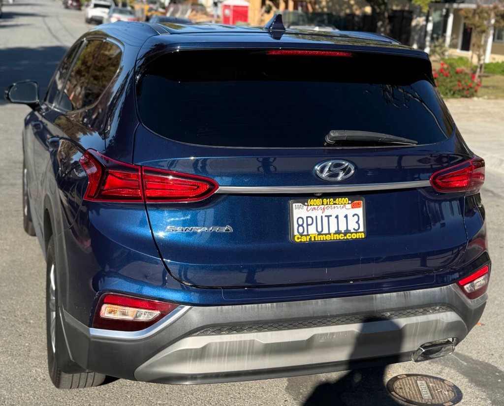 Hyundai Santa Fe Vehicle Full-screen Gallery Image 10