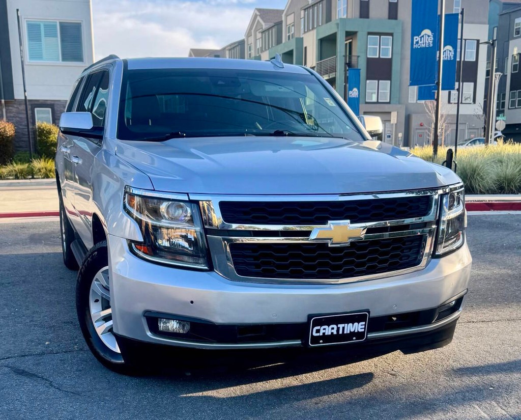 Chevrolet Suburban Vehicle Full-screen Gallery Image 02