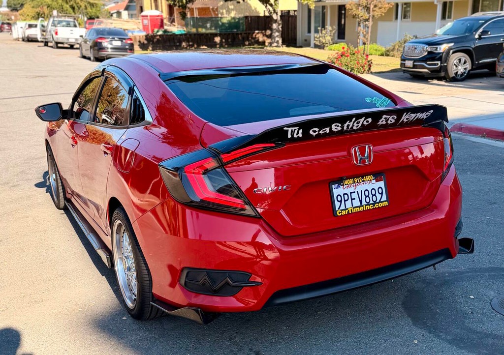 Honda Civic Sedan Vehicle Full-screen Gallery Image 06