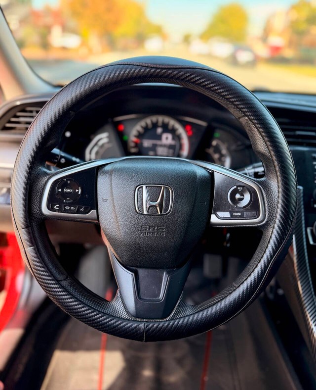 Honda Civic Sedan Vehicle Full-screen Gallery Image 10