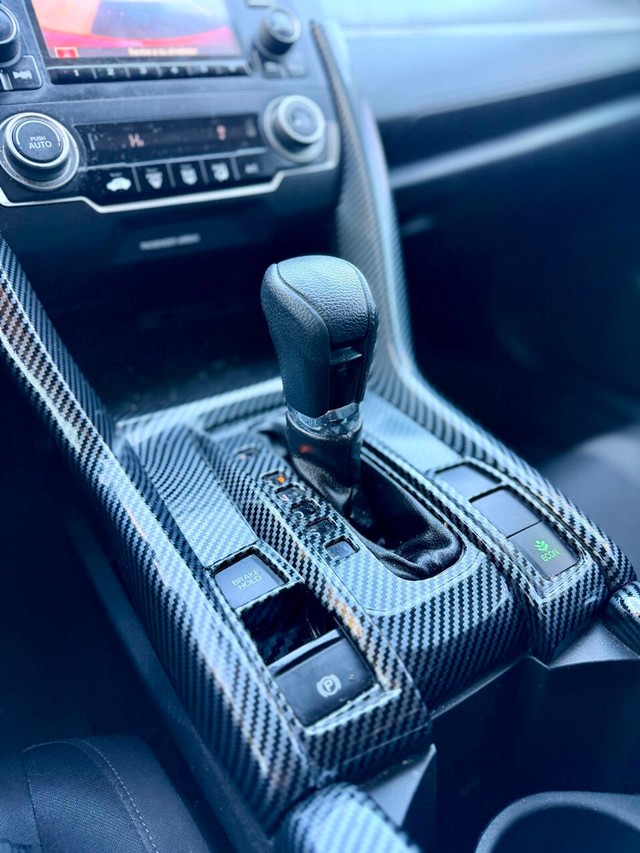 Honda Civic Sedan Vehicle Full-screen Gallery Image 12