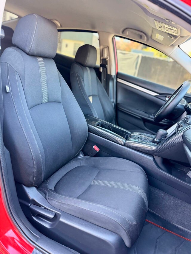 Honda Civic Sedan Vehicle Full-screen Gallery Image 13