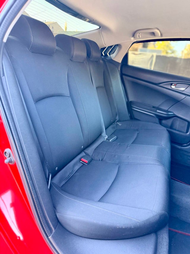 Honda Civic Sedan Vehicle Full-screen Gallery Image 14