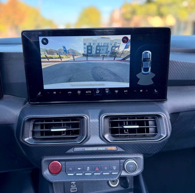 Ford Mustang Vehicle Full-screen Gallery Image 10