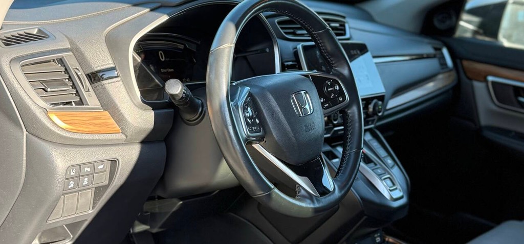 Honda CR-V Hybrid Vehicle Full-screen Gallery Image 09