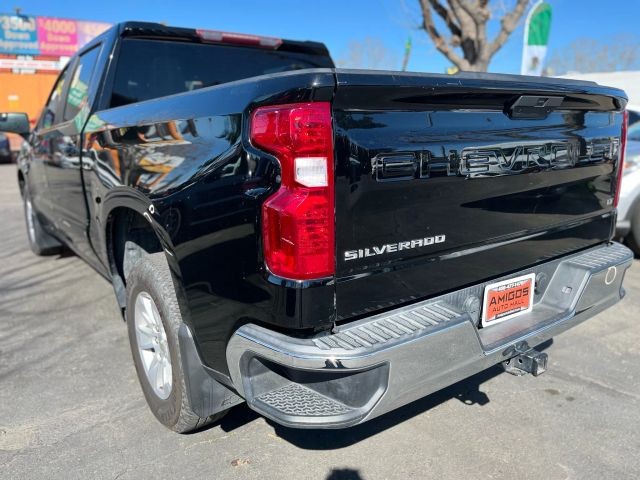 Chevrolet Silverado Vehicle Full-screen Gallery Image 03