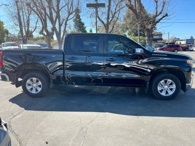 Chevrolet Silverado Vehicle Full-screen Gallery Image 06