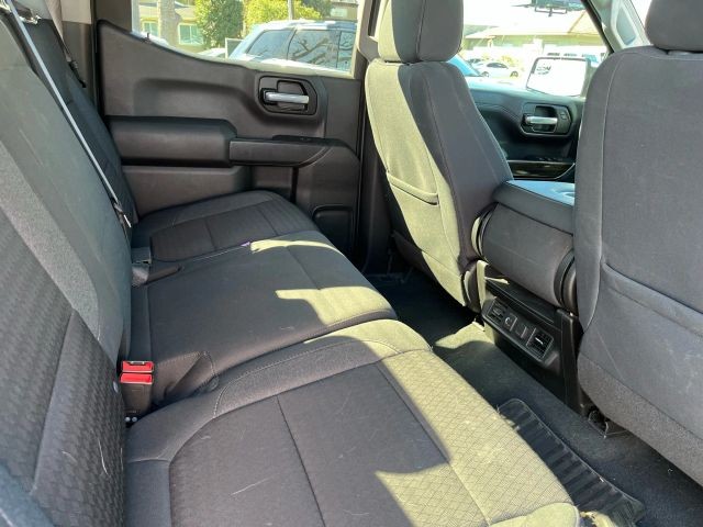 Chevrolet Silverado Vehicle Full-screen Gallery Image 13