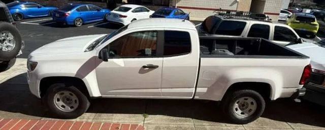 Chevrolet Colorado E Vehicle Full-screen Gallery Image 03