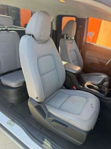 Chevrolet Colorado E Vehicle Full-screen Gallery Image 12