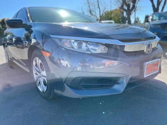 Honda Civic Vehicle Full-screen Gallery Image 07