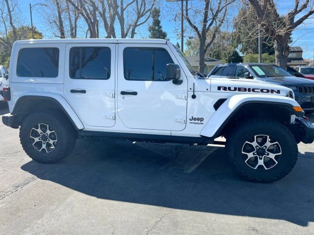 Jeep Wrangler U Vehicle Full-screen Gallery Image 06