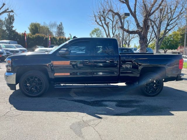 Chevrolet Silverado Vehicle Full-screen Gallery Image 02