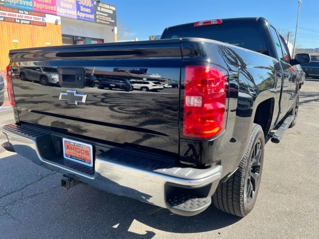 Chevrolet Silverado Vehicle Full-screen Gallery Image 05