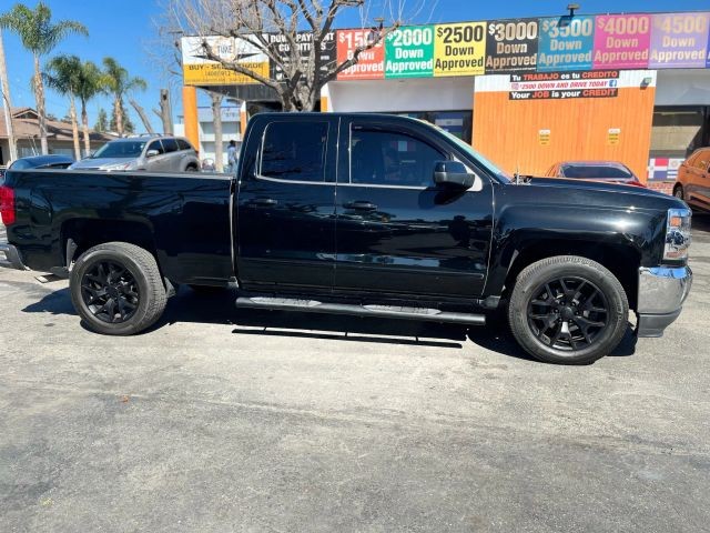 Chevrolet Silverado Vehicle Full-screen Gallery Image 06