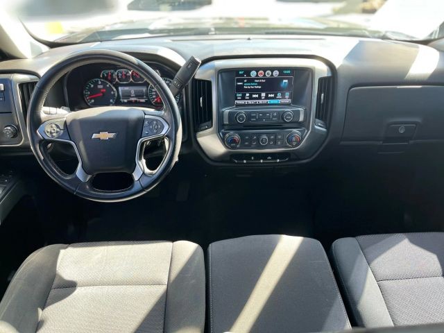 Chevrolet Silverado Vehicle Full-screen Gallery Image 09