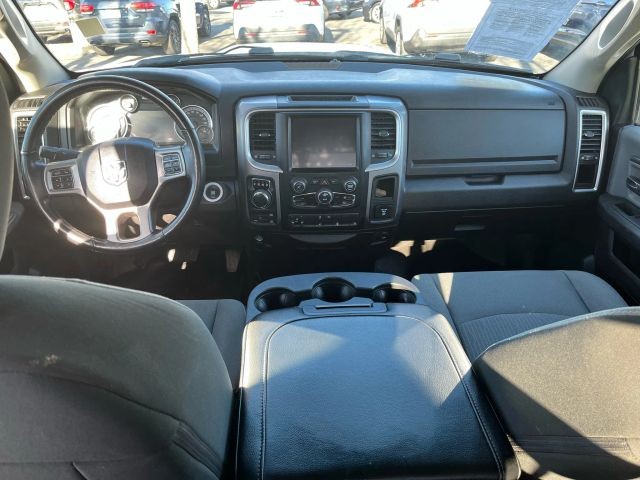 Ram 1500 Class Vehicle Full-screen Gallery Image 08