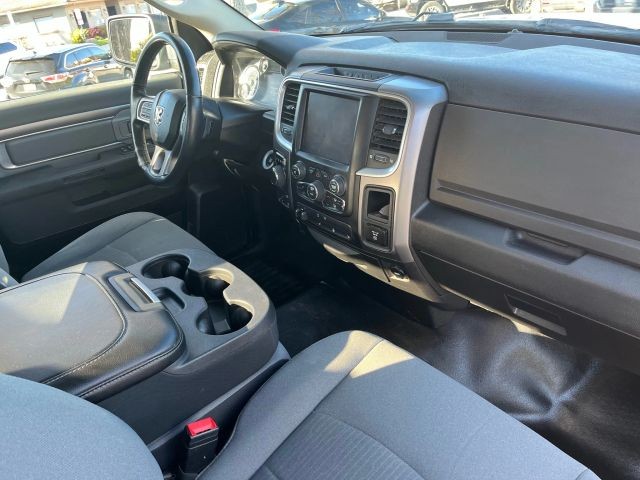 Ram 1500 Class Vehicle Full-screen Gallery Image 12