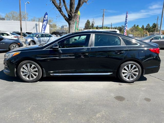 Hyundai Sonata Vehicle Full-screen Gallery Image 02